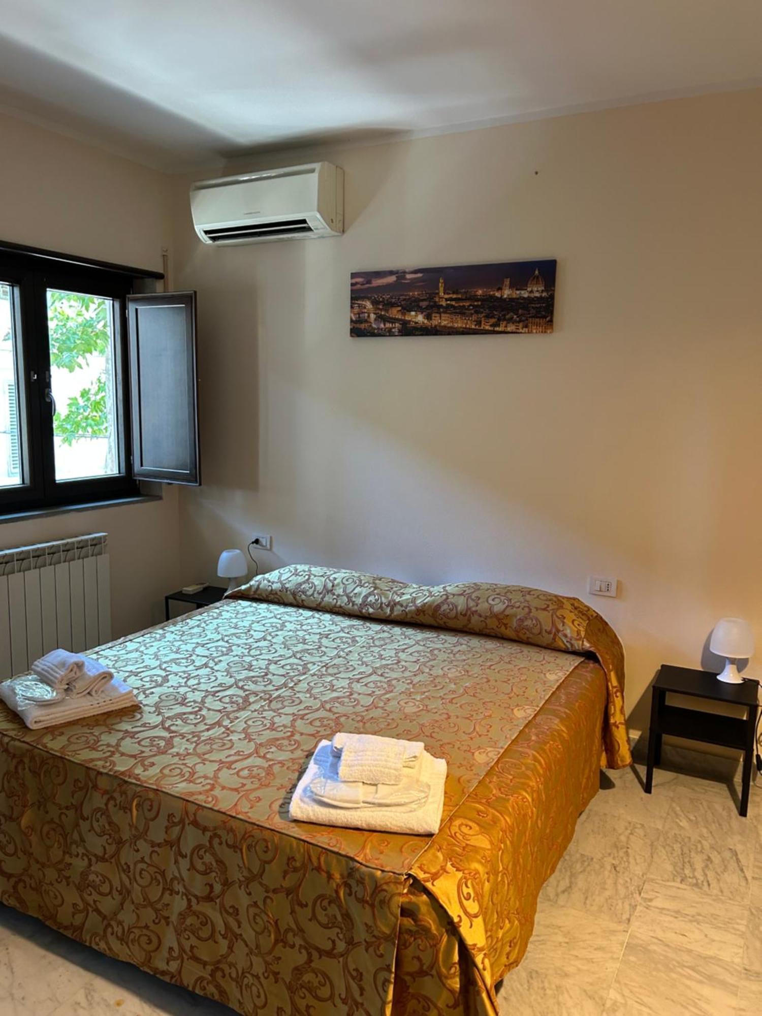 Bocca's 8 Apartment